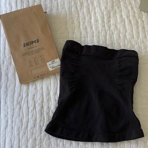 Skims Skirt Slip (S/M) Onyx by Kim K